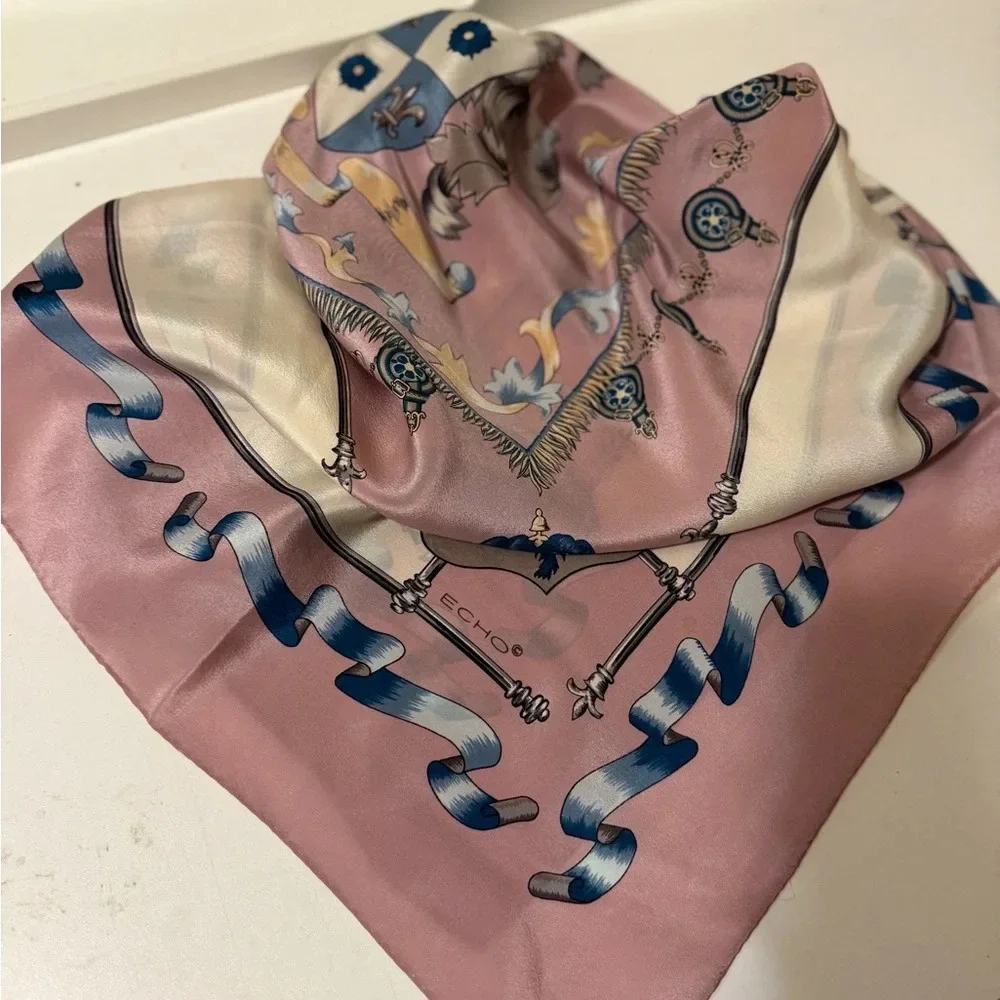 Echo scarf .Perfect colors chic and elegant . In great condition silk scarf